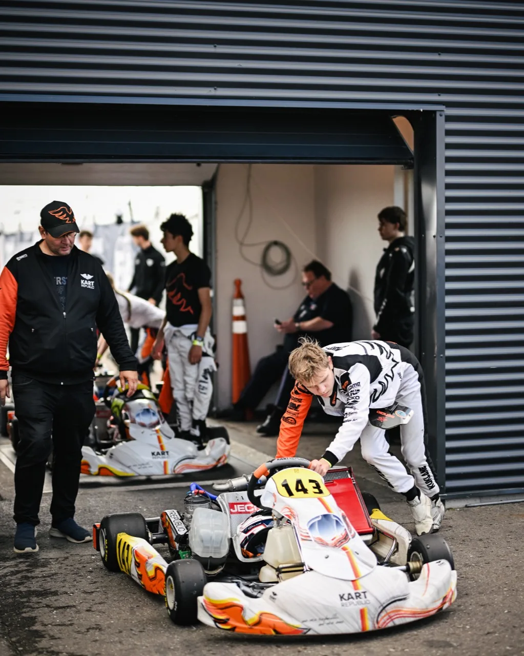 Roland Kuklane preparing kart number 143