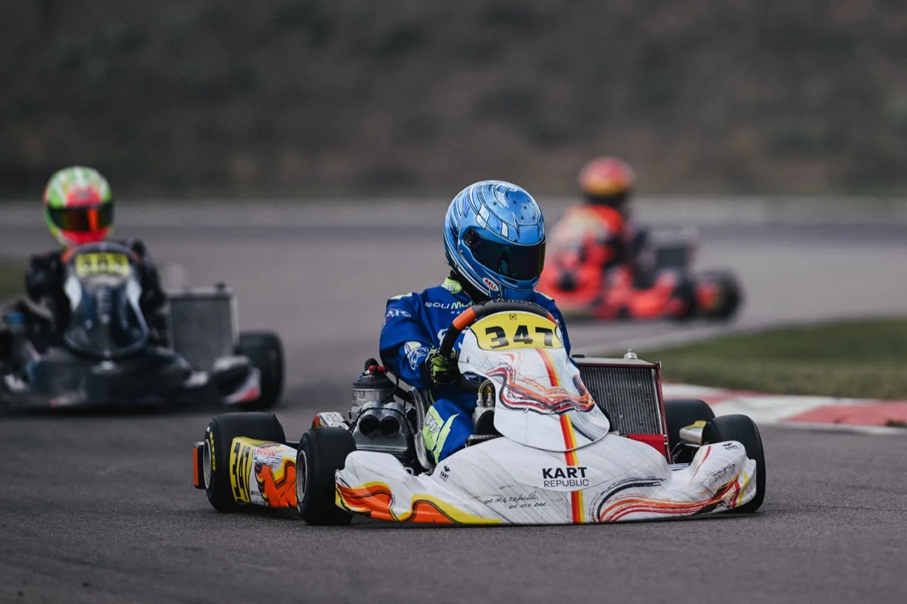 Kart number 347 on track